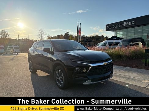 Used 2025 Chevrolet Blazer LT image 1