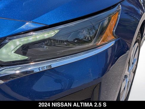Used 2024 Nissan Altima 2.5 S FWD image 10