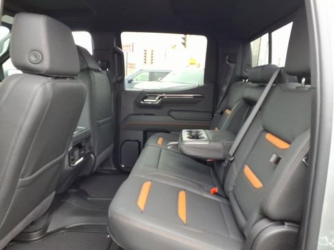 New 2026 GMC Sierra 1500 AT4 w/ AT4 Premium Package image 7
