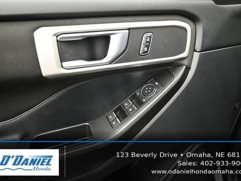 Used 2020 Ford Explorer XLT AWD/4WD image 24