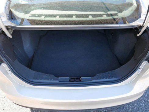 Used 2017 Ford Focus SE image 16