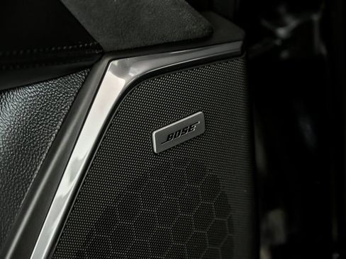 Used 2018 Cadillac Escalade Platinum image 11