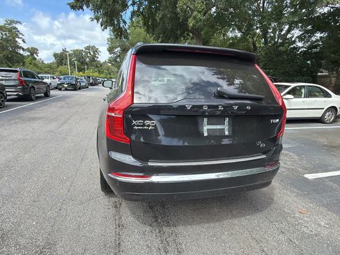 Used 2025 Volvo XC90 T8 Plus w/ Protection Package Premier AWD/4WD image 12