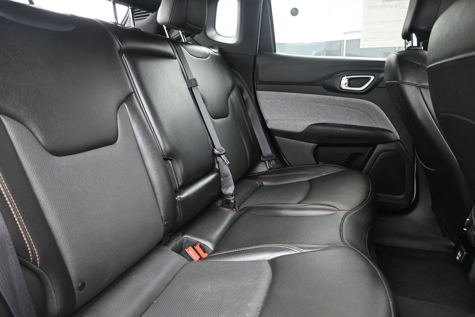 Used 2023 Jeep Compass Latitude AWD/4WD image 25