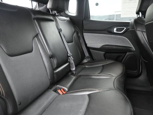 Used 2023 Jeep Compass Latitude AWD/4WD image 25