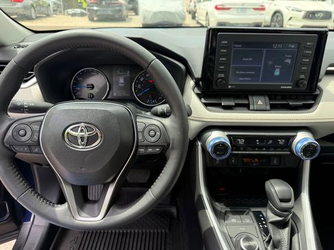 Used 2022 Toyota RAV4 XLE w/ Convenience Package image 15