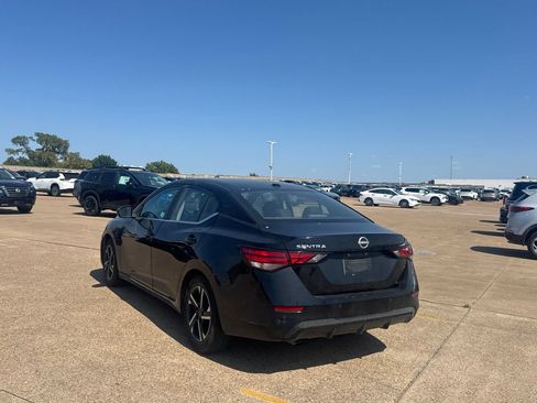 Certified 2025 Nissan Sentra SV FWD image 16