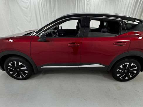 Certified 2025 Nissan Kicks SR FWD image 6