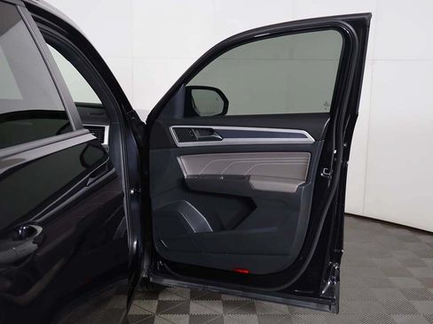 Used 2023 Volkswagen Atlas Cross Sport SEL R-Line AWD/4WD image 22