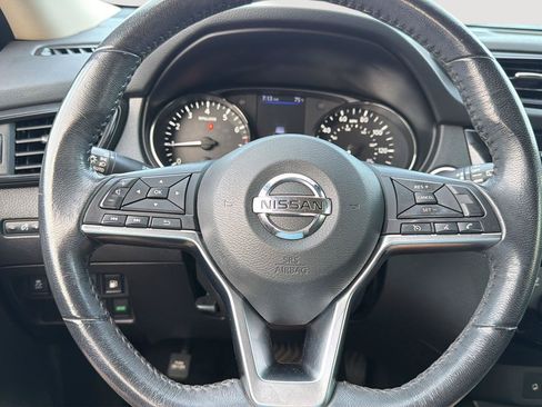 Used 2019 Nissan Rogue SV FWD image 15