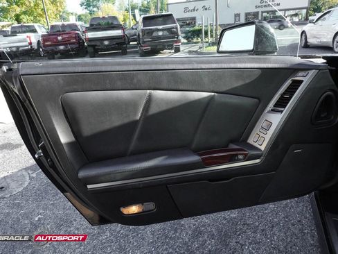 Used 2005 Cadillac XLR image 15
