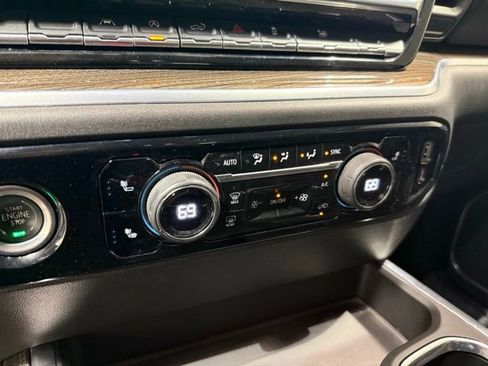 Certified 2022 Chevrolet Silverado 1500 RST w/ Redline Edition AWD/4WD image 19