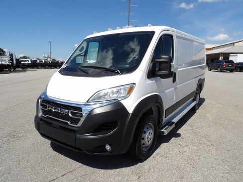 Used 2025 RAM ProMaster 2500 w/ U-Haul Equipment Group FWD image 57