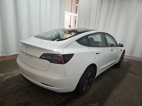 Used 2023 Tesla Model 3 Standard Range RWD image 4