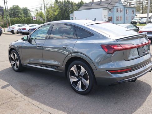 Used 2021 Audi e-tron Prestige w/ Prestige Package image 7