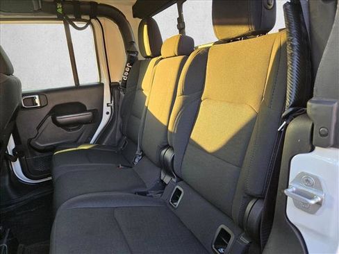 Used 2020 Jeep Gladiator Sport w/ Quick Order Package 24S image 17