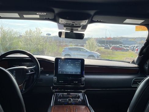 Used 2019 Lincoln Navigator Reserve w/ Cargo Package image 9