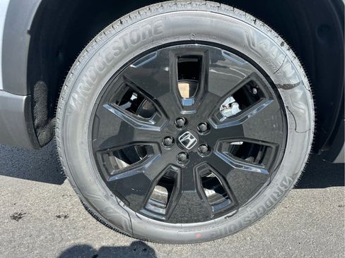 New 2026 Honda Pilot Black Edition image 9