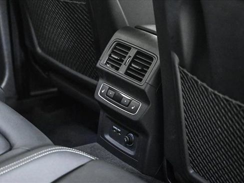Certified 2024 Audi Q5 e Prestige image 18