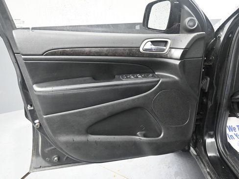Used 2012 Jeep Grand Cherokee Laredo AWD/4WD image 25