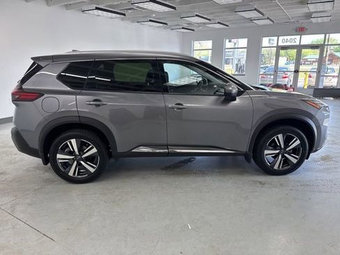 Used 2023 Nissan Rogue SL AWD/4WD image 13