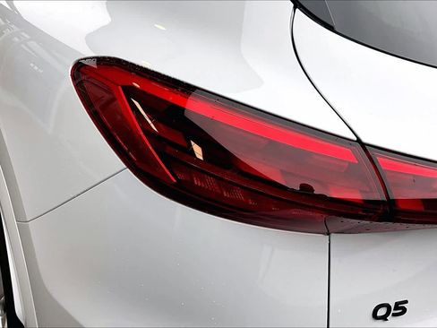 Used 2025 Audi Q5 Premium Plus image 28