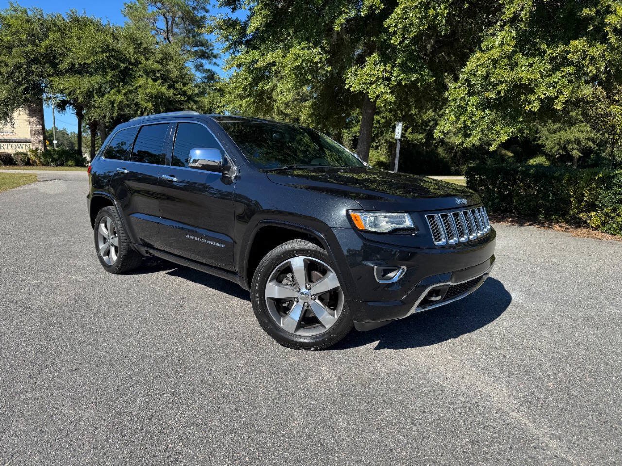 Used 2016 Jeep Grand Cherokee Overland RWD image 8