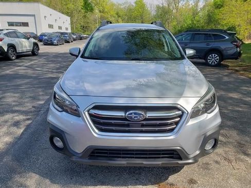 Used 2019 Subaru Outback 2.5i Limited AWD/4WD image 9