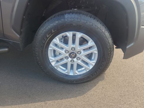 Used 2025 Toyota Tundra SR5 AWD/4WD image 13