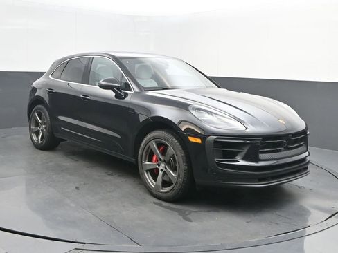 New 2025 Porsche Macan S image 9