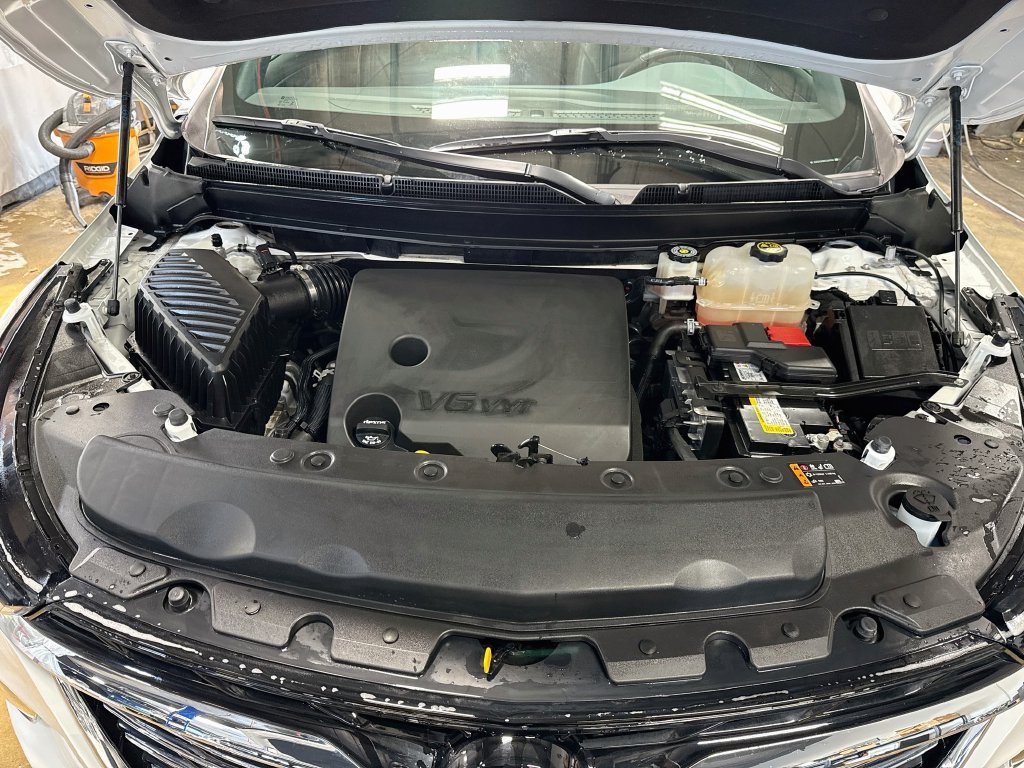 Used 2023 Buick Enclave Essence w/ Experience Buick Package FWD image 32