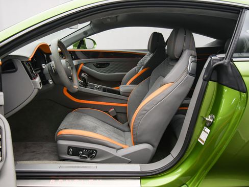 Used 2025 Bentley Continental GT Speed image 20