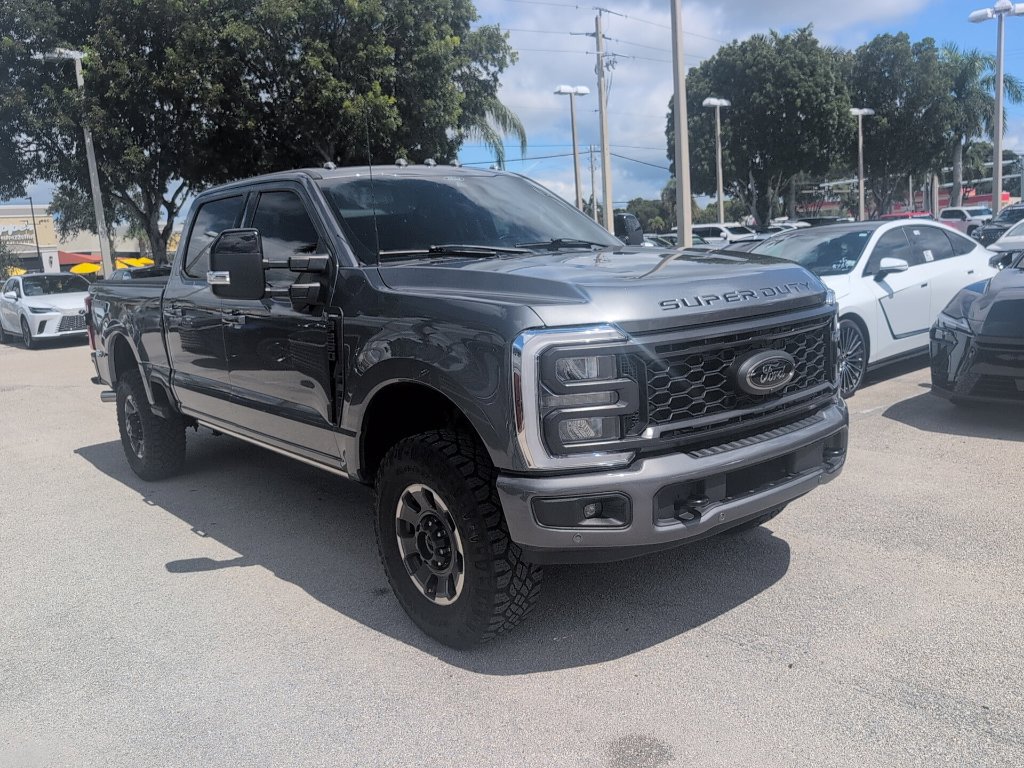 Used 2024 Ford F250 Lariat w/ Lariat Ultimate Package AWD/4WD image 3
