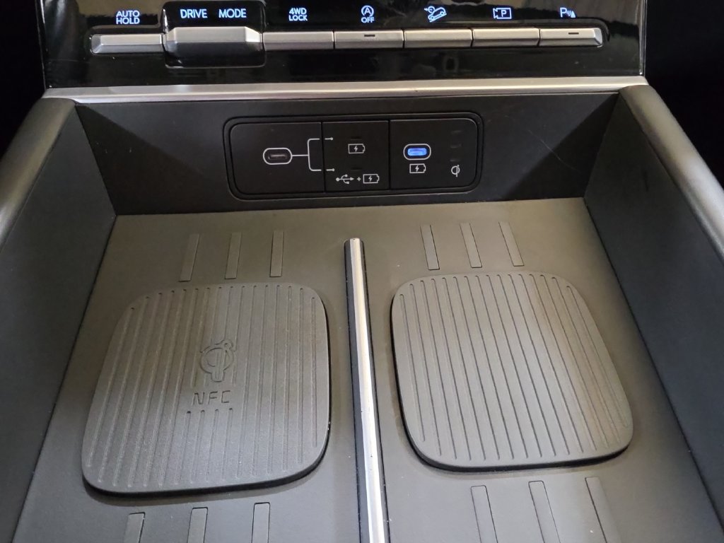 Used 2025 Hyundai Santa Fe SEL AWD/4WD image 23