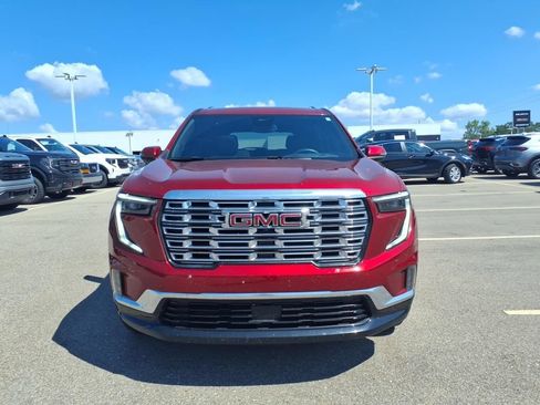 Used 2024 GMC Acadia Denali FWD image 2