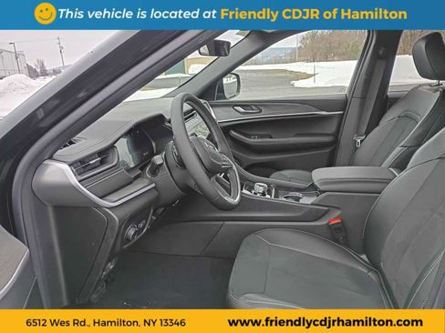 New 2026 Jeep Grand Cherokee Altitude image 11