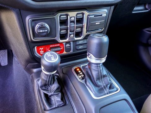 New 2026 Jeep Gladiator Willys AWD/4WD image 16