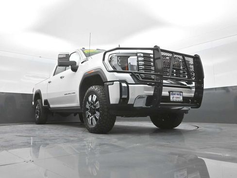 Used 2024 GMC Sierra 3500 Denali w/ Denali Reserve Package AWD/4WD image 37
