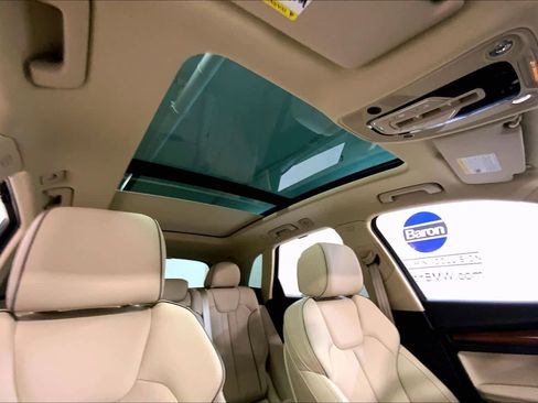 Used 2022 Audi Q5 e Premium Plus image 13