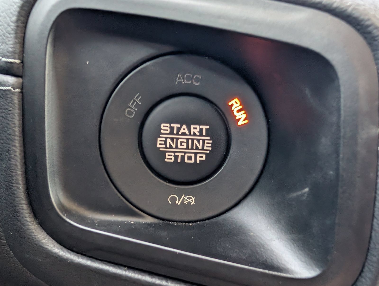 Used 2024 Jeep Wrangler Unlimited Rubicon 4xe AWD/4WD image 32