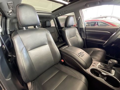 Used 2019 Toyota Highlander Limited Platinum image 20