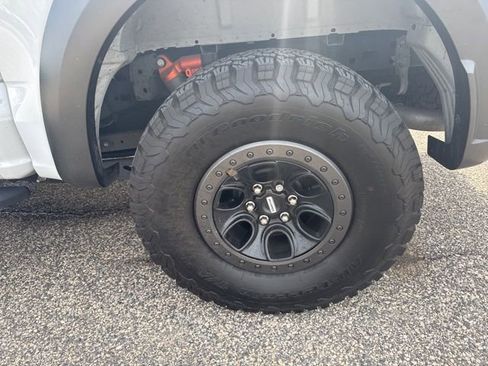 Used 2023 Ford F150 Raptor w/ Raptor Carbon Fiber Package image 4