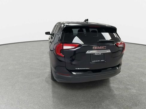 Used 2024 GMC Terrain SLE FWD image 7