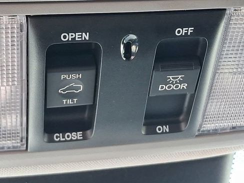 Used 2024 Honda Odyssey EX-L image 25