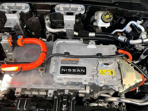 Used 2023 Nissan Ariya FWD image 31
