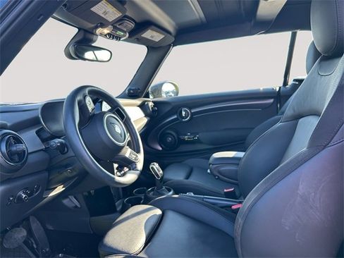 Certified 2024 MINI Cooper S image 9