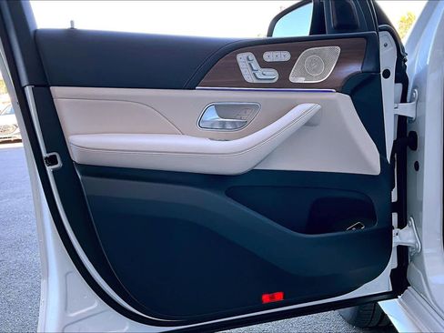 New 2026 Mercedes-Benz GLS 450 GLS 450 image 10