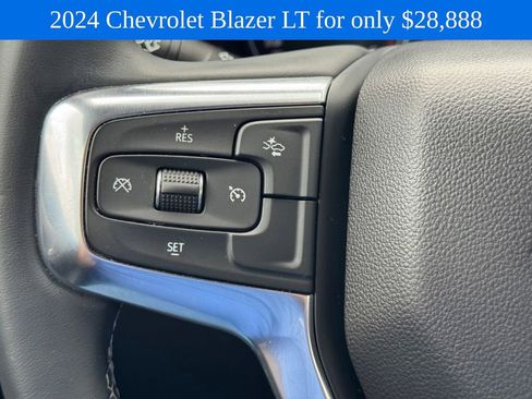 Used 2024 Chevrolet Blazer LT w/ Sound & Technology Package FWD image 19