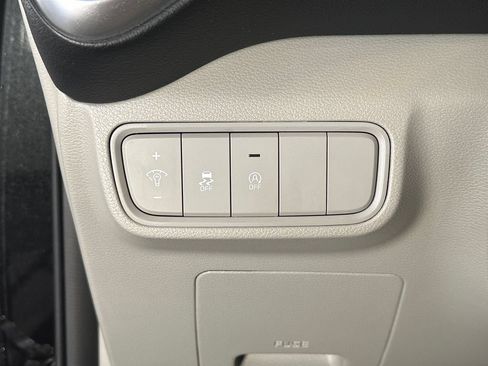 Used 2023 Kia Soul LX FWD image 18