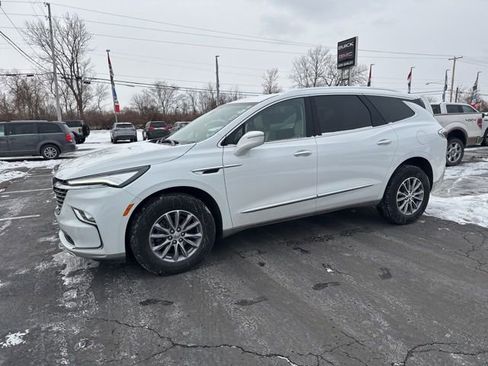 Certified 2024 Buick Enclave Essence w/ LPO, Floor Liner Package image 11